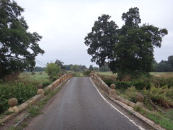 P2018DSC04679	Honington Bridge.