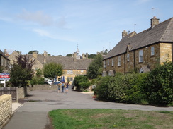 P2018DSC04803	A road in Chipping Campden.