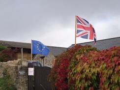 P2018DSC04941	A patriotic fellow to the west of Stonesfield..