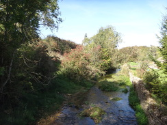 P2018DSC05170	The River Dikkler near the Donnington Brewery.