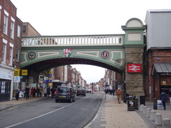 P2018DSC06237	The bridge at Worcester Foregate Street station.