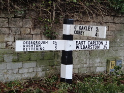 P2018DSC06590	A road sign in Pipewell.