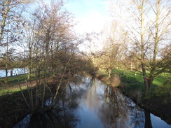 P2018DSC06677	The River Gipping beside Needham Lake.