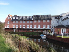 P2018DSC06731	Riverside buildings at Broom Hill.