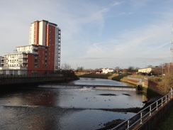 P2018DSC06782	Looking back up the river from near Ipswich station.