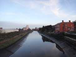 P2018DSC06835	The River Gipping near Ipswich station.