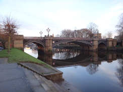 P2018DSC06887	A bridge over the River Ouse in York.