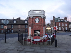 P2019DSC07473	A war memorial in Rainham.