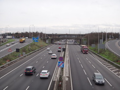 P2019DSC07562	The M25 between Aveley and Ockendon.