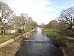 P2019DSC08402	The River Aire in Gargrave.