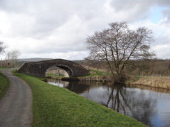 P2019DSC08564	Old Colne Road Bridge no. 142.