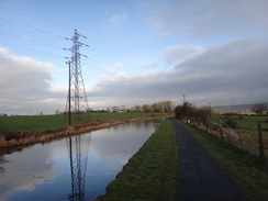 P2019DSC08690	The canal to the west of Hapton.