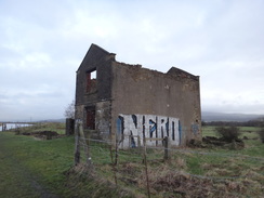 P2019DSC08704	A ruined building by Smiths Swing Bridge no. 116.