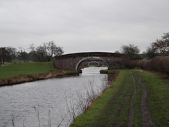 P2019DSC08868	The canal near Ollerton Bridge no. 1.