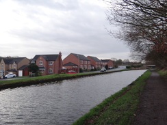 P2019DSC08914	New canalside housing in Chorley.