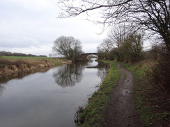 P2019DSC08943	Following the canal south from Adlington.