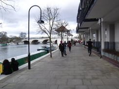 P2019DSCF2185	The Thames at Kingston Upon Thames.