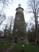 P2019DSCF2298	The Shot Tower in Crane Park.