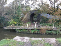 P2019DSCF3379	An old swing bridge to the south of Appley Bridge.