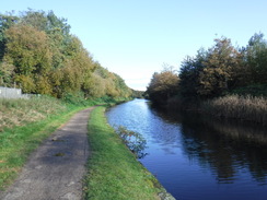 P2019DSCF3582	The canal in Litherland.