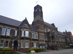 P2019DSCF3863	St Helens Town Hall.