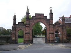 P2019DSCF3905	The gateway leading inyo Widnes Cemetary.