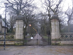 P2020DSCF4649	An entrance to Norfolk Park.