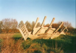 E23	Another view of the strange structure just west of Peterborough.