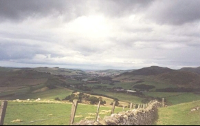 R11	Looking northeast over Kirk Yetholm from Crookedshaws Hill.