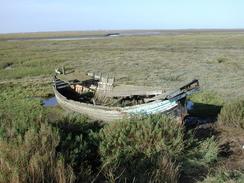 P2002B030023	A ruined boat to the north of Blakeney. 