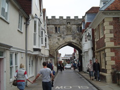 P20109130175	A gateway in Salisbury.