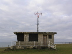 P20111021220	Hengistbury Head coastguard radio station.