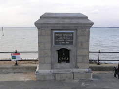 P20111272402	A memorial on the promenade.