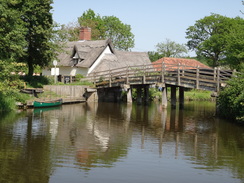 P2012DSC00472	The bridge over the Stour near Flatford Mill.