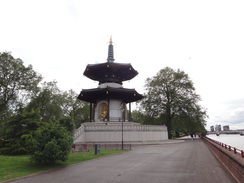 P2012DSC01229	The Peace Pagoda in Battersea Park.