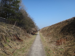 P2013DSC05240	Heading northwest towards Minninglow.