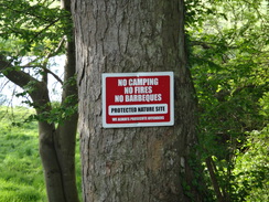 P2018DSC00603	A welcoming sign in the woodland between Aldwincle and Wadenhoe.