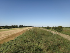 P2018DSC02157	Following Moreton's Leam eastwards towards Guyhirn.