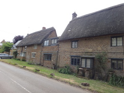 P2018DSC02283	Houses in Chacombe.