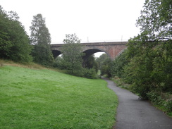 P2018DSC03764	A railway viaduct in Maryhill.