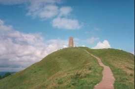 P21	Looking up the climb to the top of Glastonbury Tor.